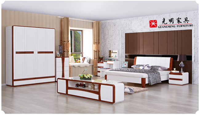 全實(shí)木家具、實(shí)木家具、貼面家具哪個更環(huán)保？