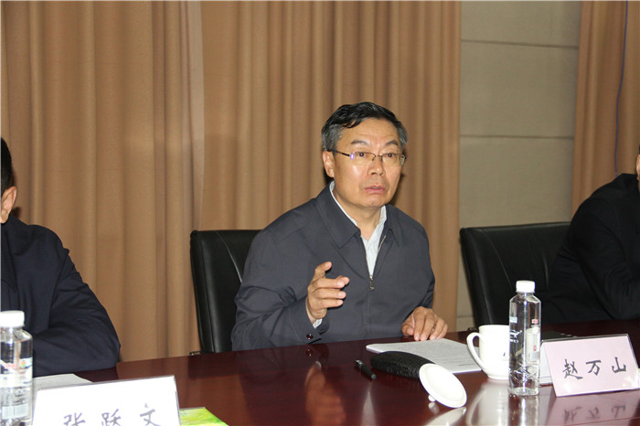 伊春市委書記趙萬山到光明集團調(diào)研