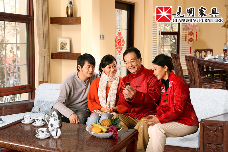 2020年假在家陪伴親人，因愛而選實木家具！