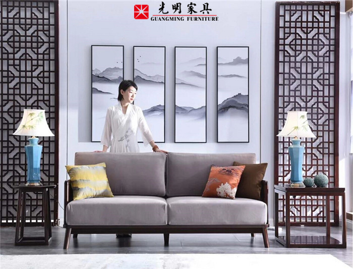 如何選購(gòu)到滿(mǎn)意的實(shí)木沙發(fā)，我們要注意的有哪些？