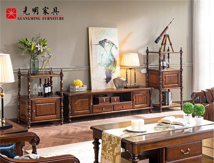 簡美風格系列實木家具中的標志“羅馬柱”